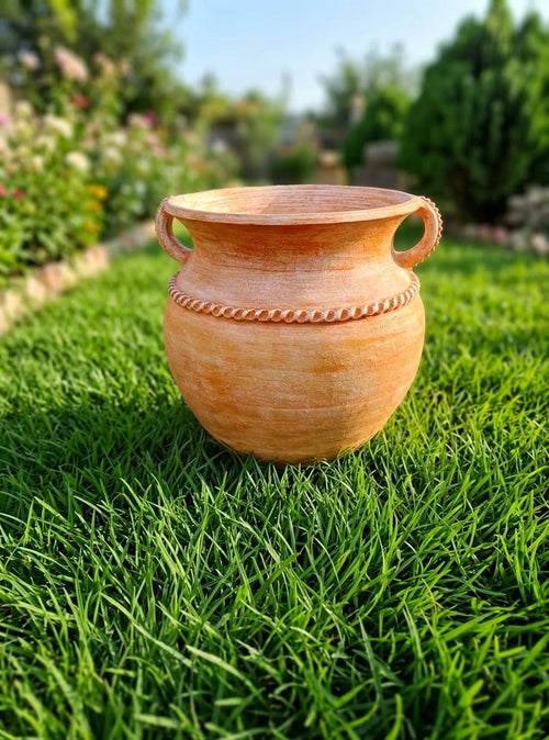 Colonial Heritage Planter
